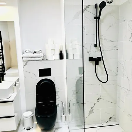 Apartment Bel Dom, A Spacious New 2 & Parking *