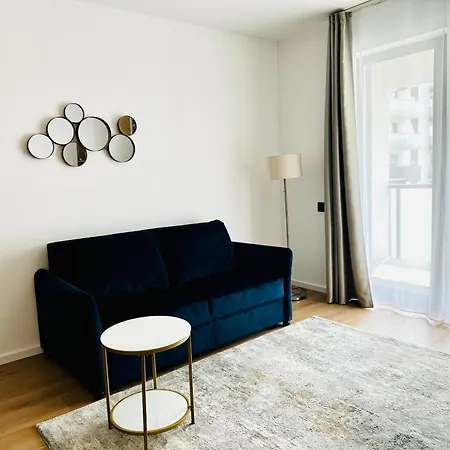 Apartment Bel Dom, A Spacious New 2 & Parking *