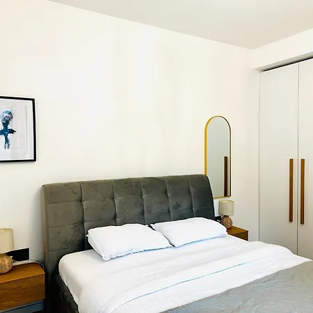 Apartment Bel Dom, A Spacious New 2 & Parking